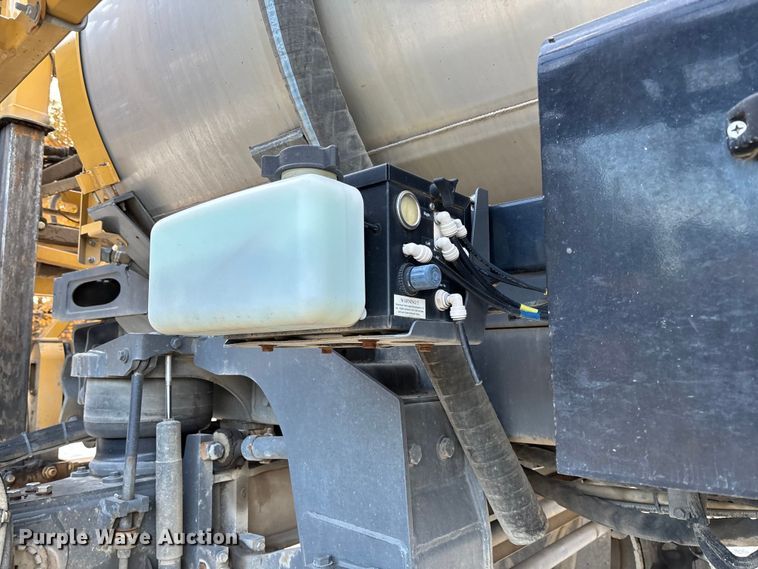 image for item EV3239 2012 Agco Rogator 1300 sprayer