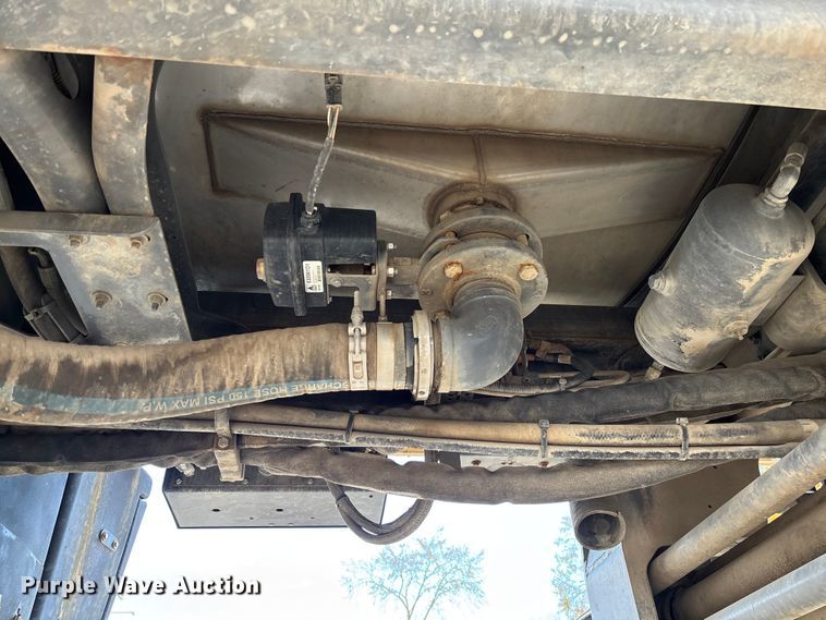 image for item EV3239 2012 Agco Rogator 1300 sprayer