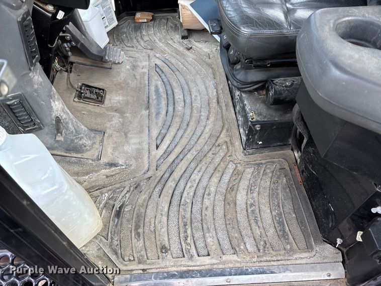 image for item EV3239 2012 Agco Rogator 1300 sprayer