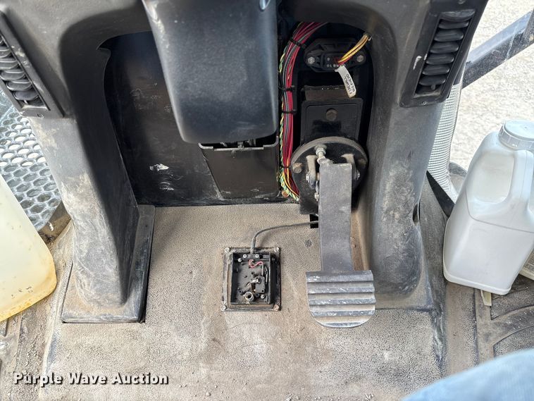 image for item EV3239 2012 Agco Rogator 1300 sprayer