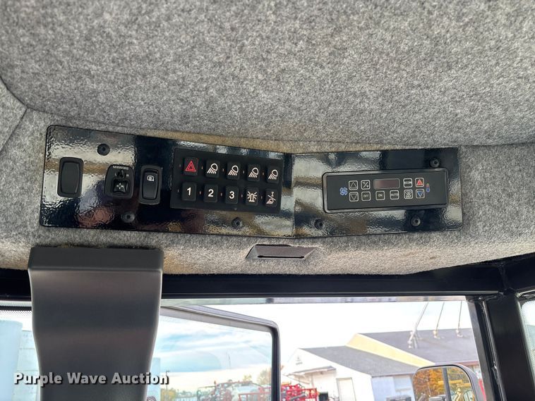 image for item EV3239 2012 Agco Rogator 1300 sprayer