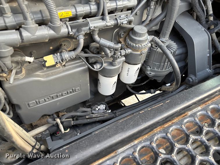 image for item EV3239 2012 Agco Rogator 1300 sprayer