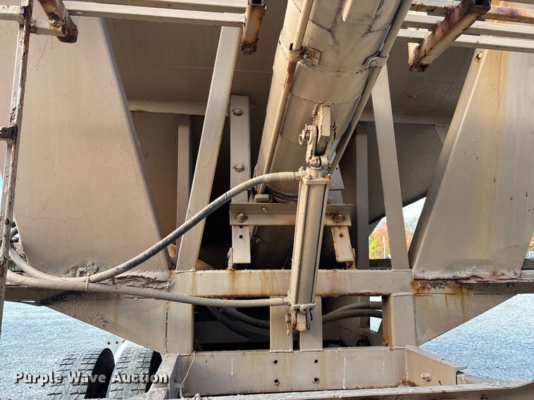 image for item EV3240 1993 Peterbilt 377 Seed Tender Truck