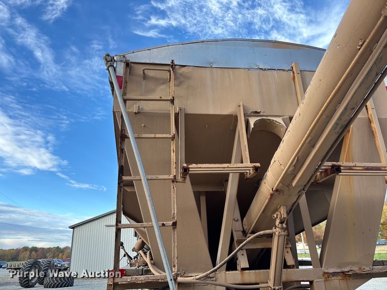 image for item EV3240 1993 Peterbilt 377 Seed Tender Truck