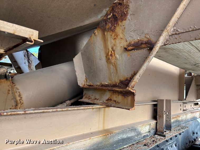 image for item EV3240 1993 Peterbilt 377 Seed Tender Truck