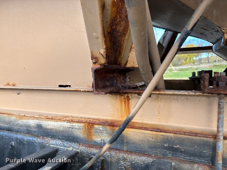 image for item EV3240 1993 Peterbilt 377 Seed Tender Truck