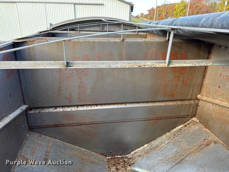 image for item EV3240 1993 Peterbilt 377 Seed Tender Truck