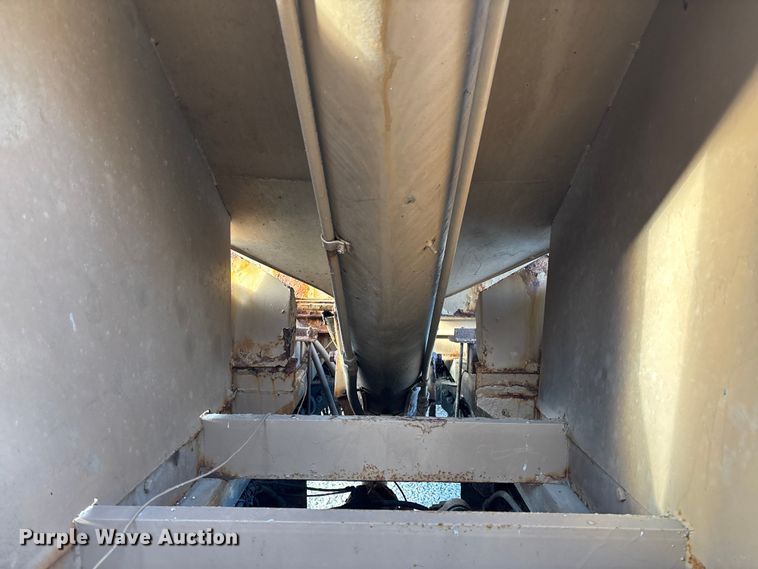 image for item EV3240 1993 Peterbilt 377 Seed Tender Truck