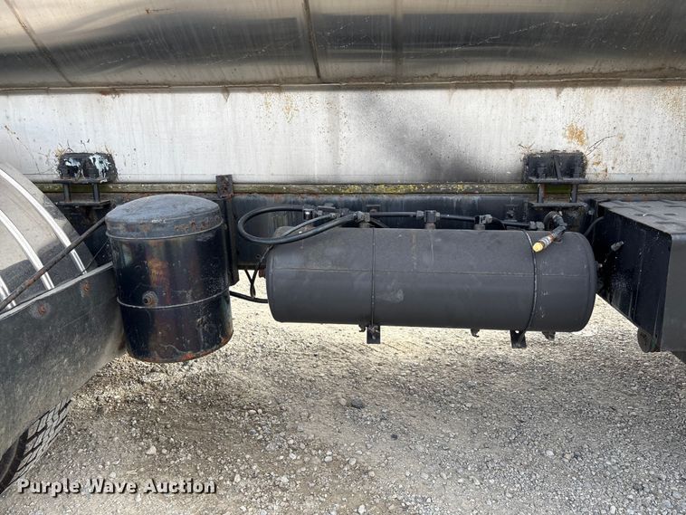 image for item EV3242 1987 International F-1954 tank truck