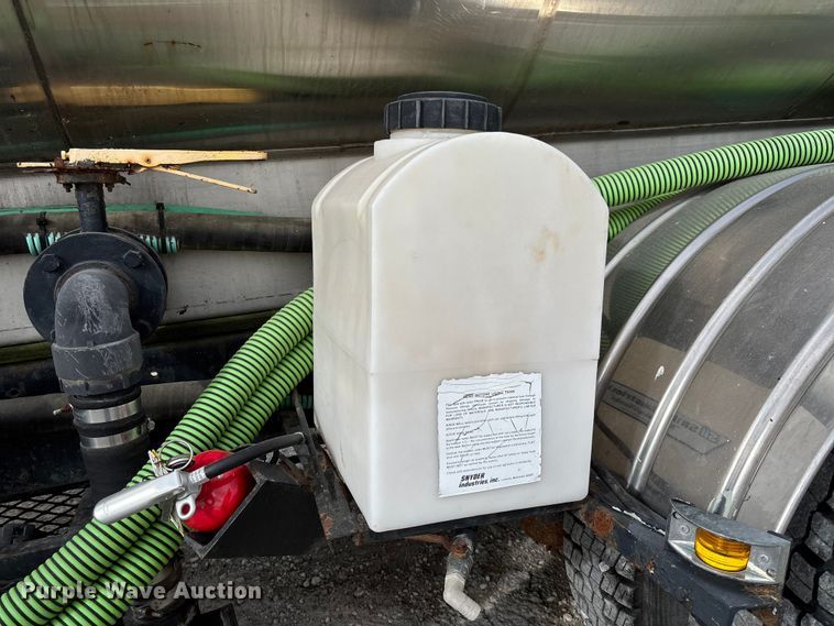 image for item EV3242 1987 International F-1954 tank truck