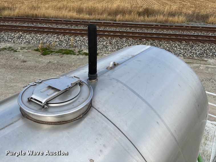 image for item EV3242 1987 International F-1954 tank truck