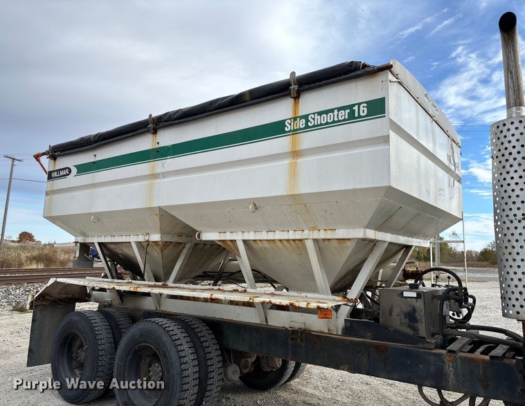 image for item EV3243 1989 International F-2654 fertilizer delivery truck