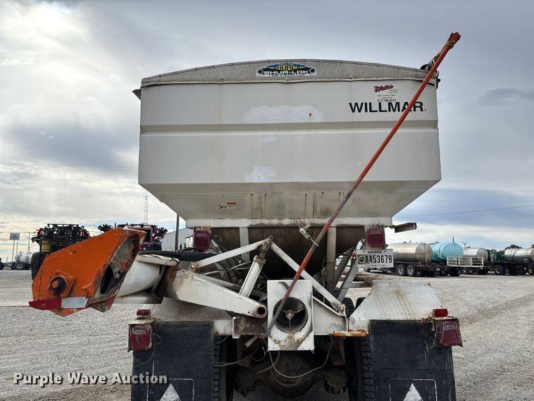 image for item EV3243 1989 International F-2654 fertilizer delivery truck