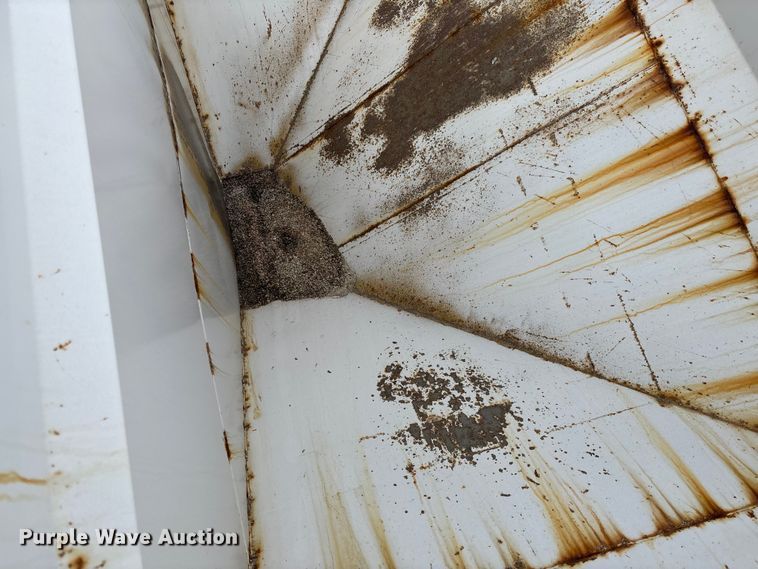 image for item EV3243 1989 International F-2654 fertilizer delivery truck