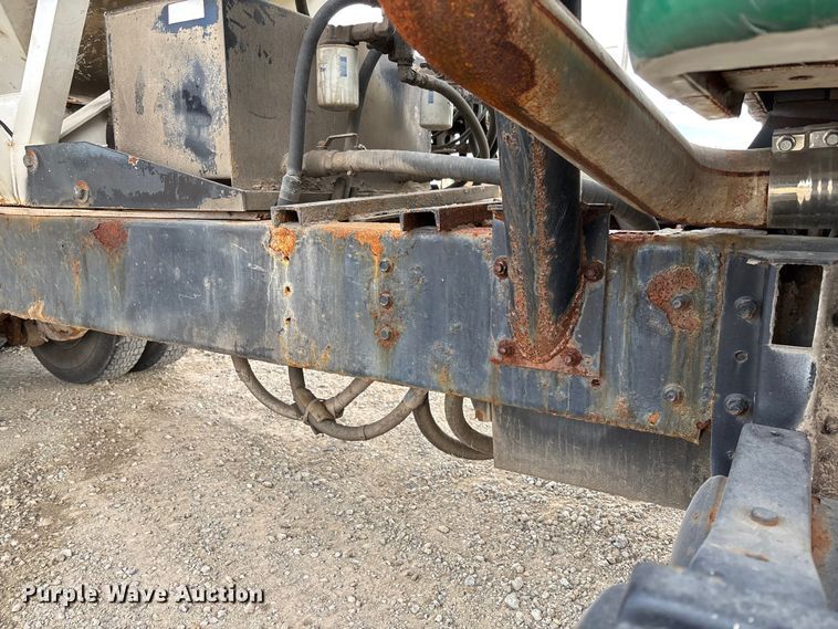 image for item EV3243 1989 International F-2654 fertilizer delivery truck