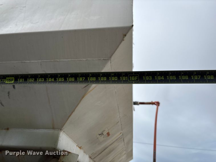 image for item EV3243 1989 International F-2654 fertilizer delivery truck