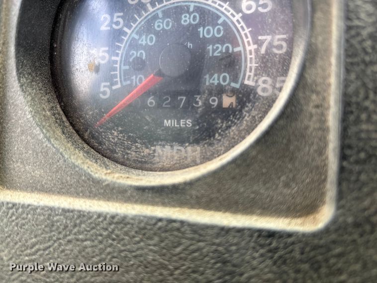 image for item EV3243 1989 International F-2654 fertilizer delivery truck