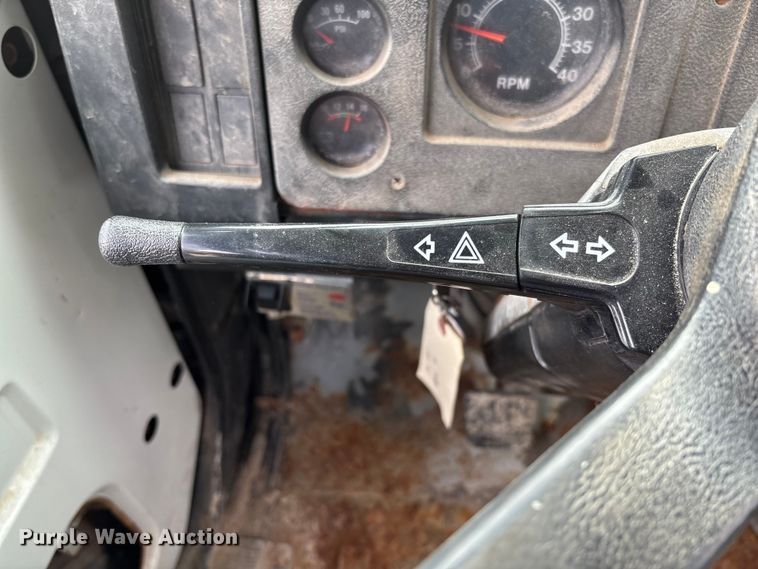 image for item EV3243 1989 International F-2654 fertilizer delivery truck