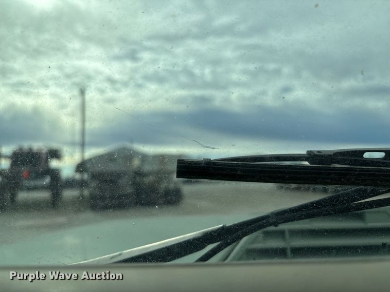 image for item EV3243 1989 International F-2654 fertilizer delivery truck