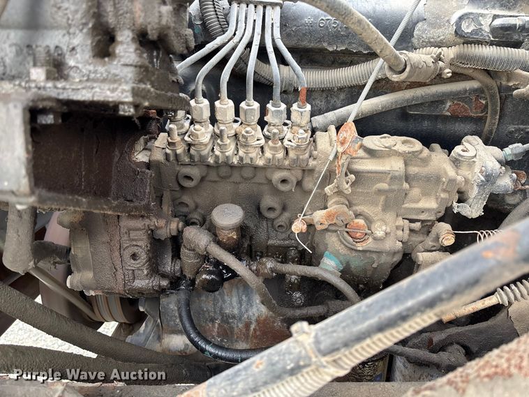 image for item EV3243 1989 International F-2654 fertilizer delivery truck