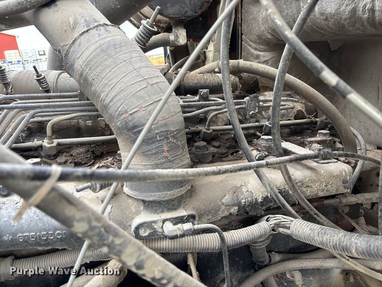 image for item EV3243 1989 International F-2654 fertilizer delivery truck