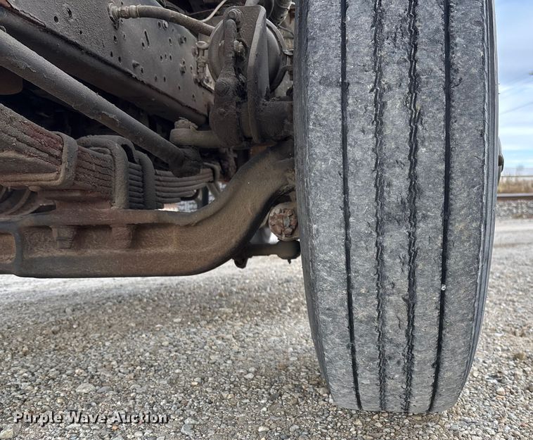 image for item EV3243 1989 International F-2654 fertilizer delivery truck