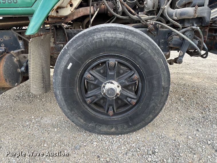 image for item EV3243 1989 International F-2654 fertilizer delivery truck