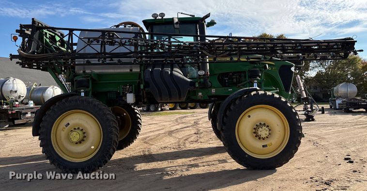 image for item EV3244 2012 John Deere 4830 sprayer