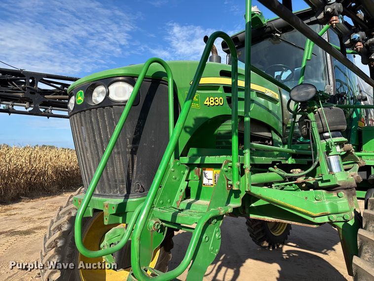 image for item EV3244 2012 John Deere 4830 sprayer