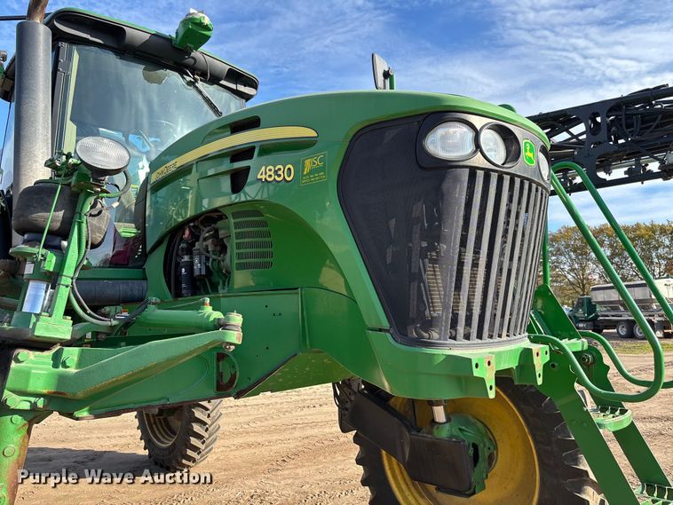 image for item EV3244 2012 John Deere 4830 sprayer