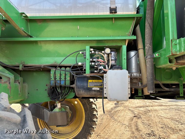 image for item EV3244 2012 John Deere 4830 sprayer