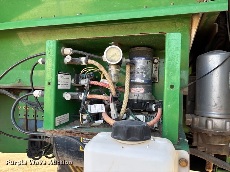 image for item EV3244 2012 John Deere 4830 sprayer