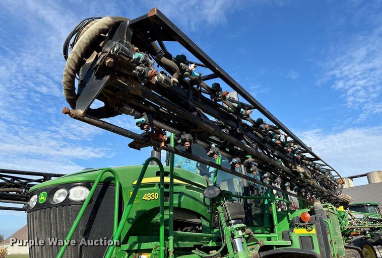 image for item EV3244 2012 John Deere 4830 sprayer