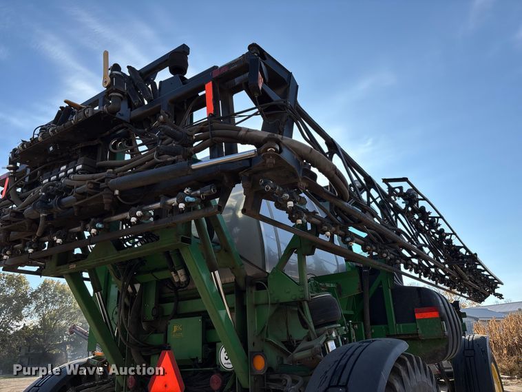 image for item EV3244 2012 John Deere 4830 sprayer