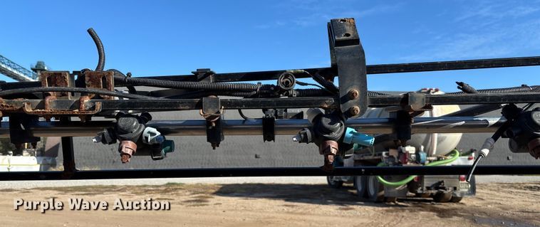 image for item EV3244 2012 John Deere 4830 sprayer