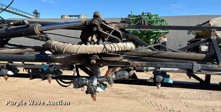 image for item EV3244 2012 John Deere 4830 sprayer