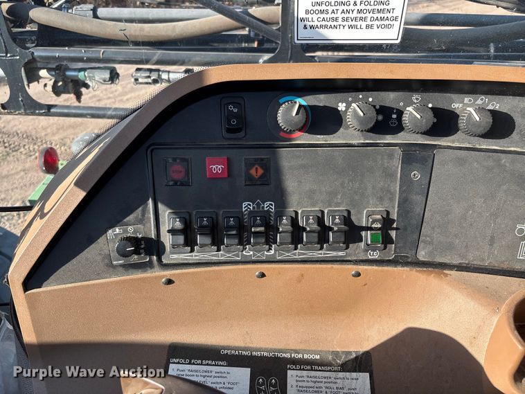 image for item EV3244 2012 John Deere 4830 sprayer