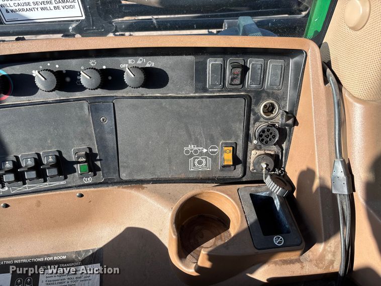 image for item EV3244 2012 John Deere 4830 sprayer