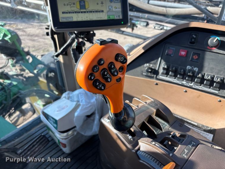 image for item EV3244 2012 John Deere 4830 sprayer