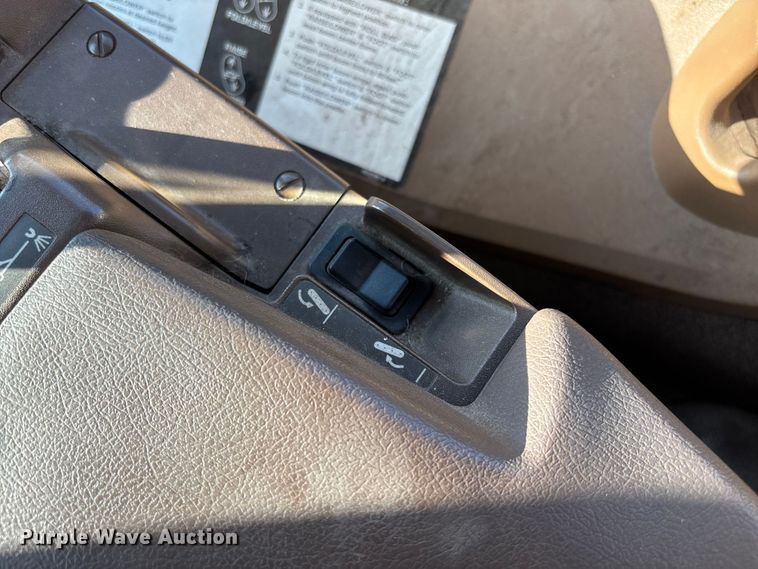 image for item EV3244 2012 John Deere 4830 sprayer