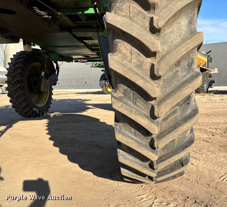 image for item EV3244 2012 John Deere 4830 sprayer