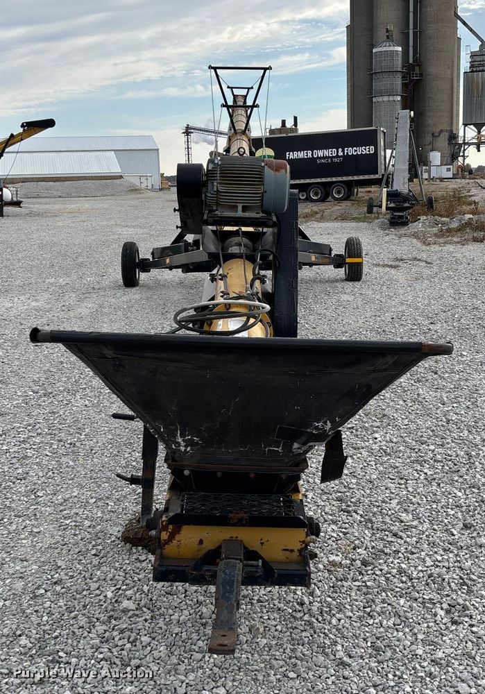 image for item EV3245 Convey-All TC-1070 conveyor