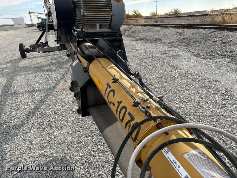 image for item EV3245 Convey-All TC-1070 conveyor