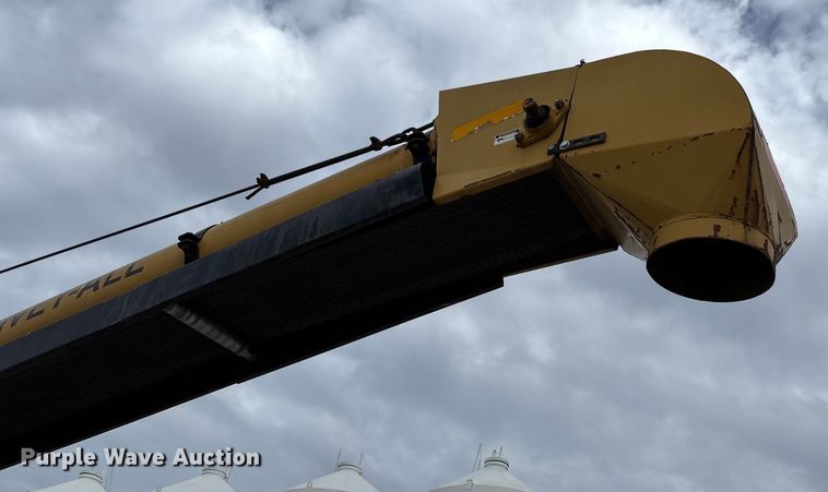 image for item EV3245 Convey-All TC-1070 conveyor