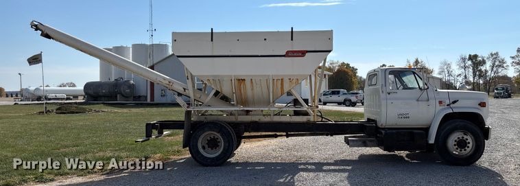 image for item EV3248 1988 GMC C7 fertilizer delivery truck