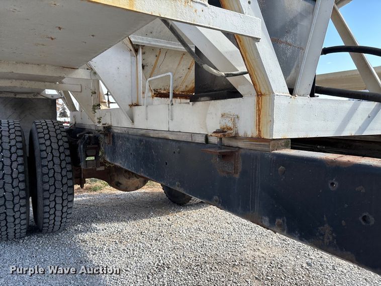 image for item EV3248 1988 GMC C7 fertilizer delivery truck