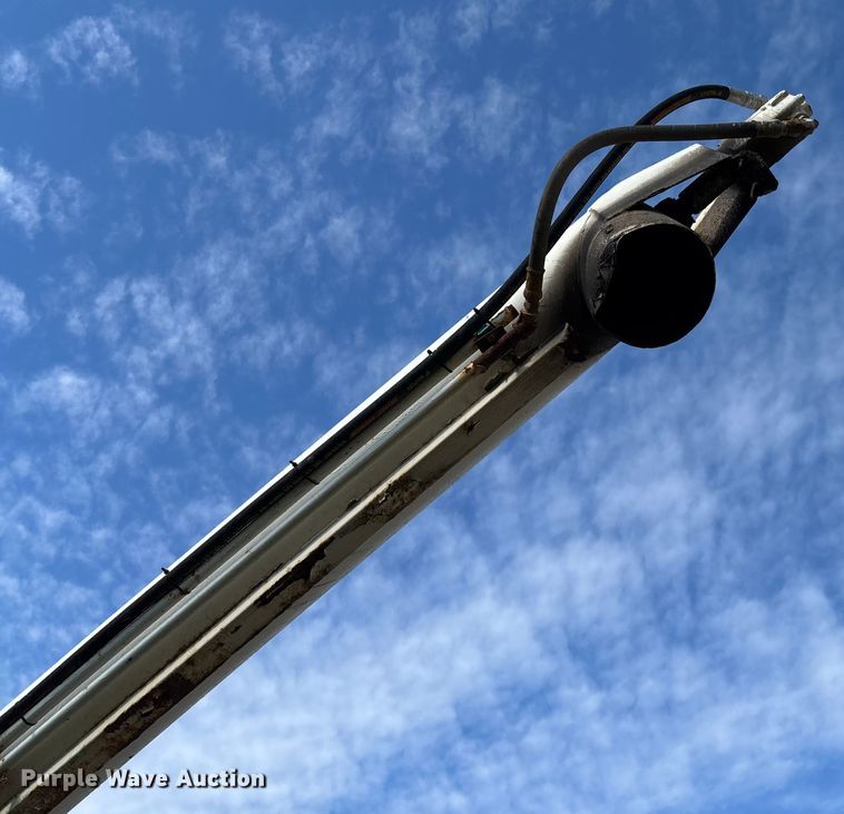 image for item EV3248 1988 GMC C7 fertilizer delivery truck