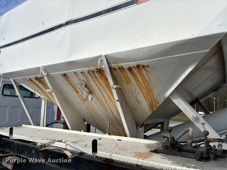 image for item EV3248 1988 GMC C7 fertilizer delivery truck