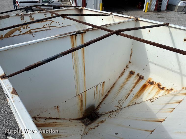 image for item EV3248 1988 GMC C7 fertilizer delivery truck