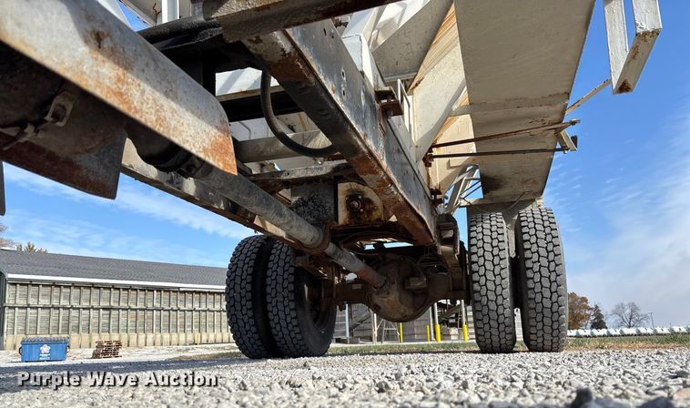 image for item EV3248 1988 GMC C7 fertilizer delivery truck